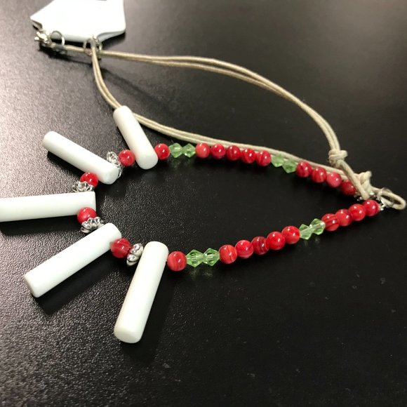 19 1/2" Red Agate and Ceramic Necklace - Picture 5 of 5